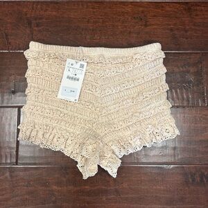 NWT Zara Cream Lace Crochet Mini Booty Shorts